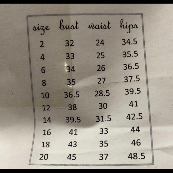 🙋🏼‍♀️🕺🏼🕺🏼👩‍❤️‍👨👑 too big for me - Picture 3 of 8